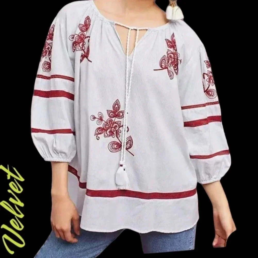Velvet by Graham & spencer embroidered and beaded blouse size Xsmall